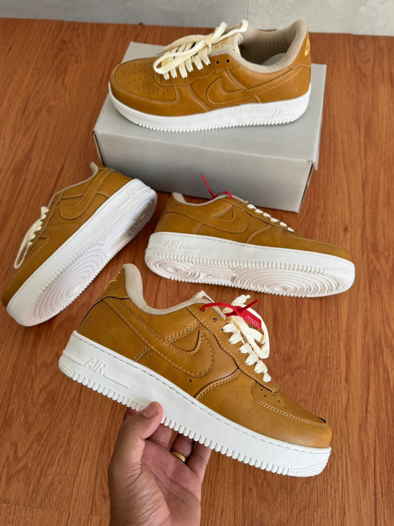 tenis masculino sofisticado nike air force 1 caramelo streetwear