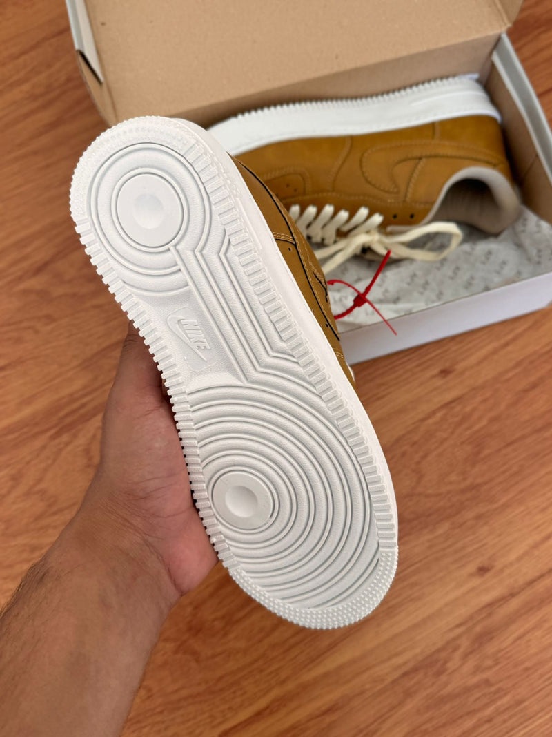 Tênis Nike Air Force 1 Masculino [Caramelo/Branco] - Estilo Sofisticado