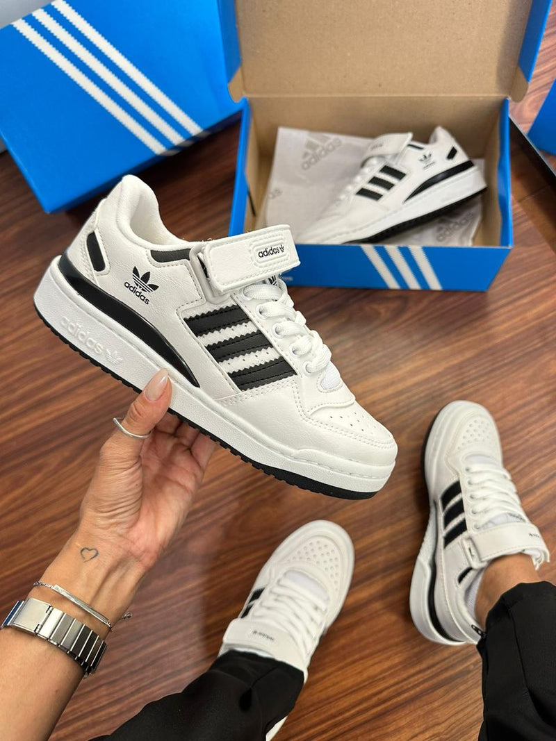 Tênis feminino confortável Adidas forum low Branco com preto 