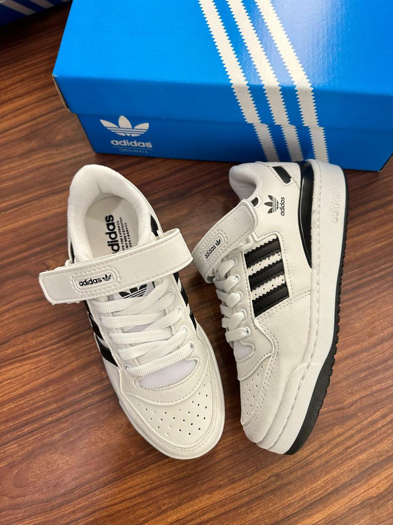 Tênis feminino confortável Adidas forum low Branco com preto 