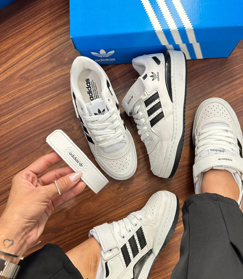 Tênis feminino confortável Adidas forum low Branco com preto 