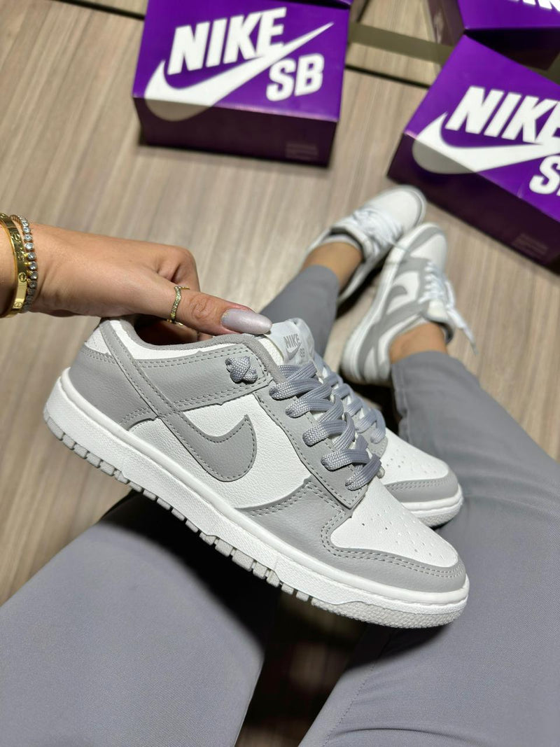 Tênis Nike SB Dunk Low [Cinza/Branco] - Unissex