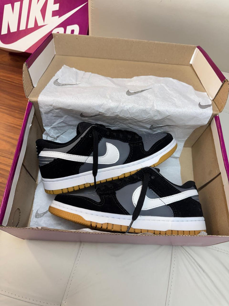 Tênis Unissex estiloso e confortável Nike dunk low pro preto cinza