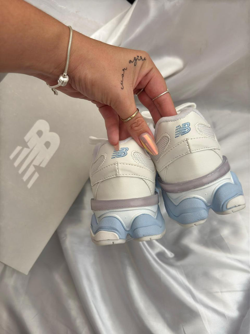 Tênis feminino leve e estiloso New balance 9060 em couro legítimo branco azul 