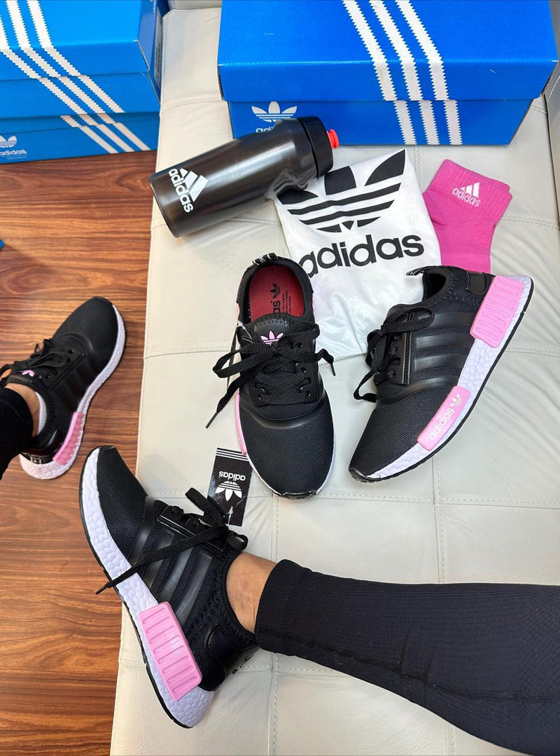 Tênis Esportivo Feminino confortável e estiloso Adidas nmd