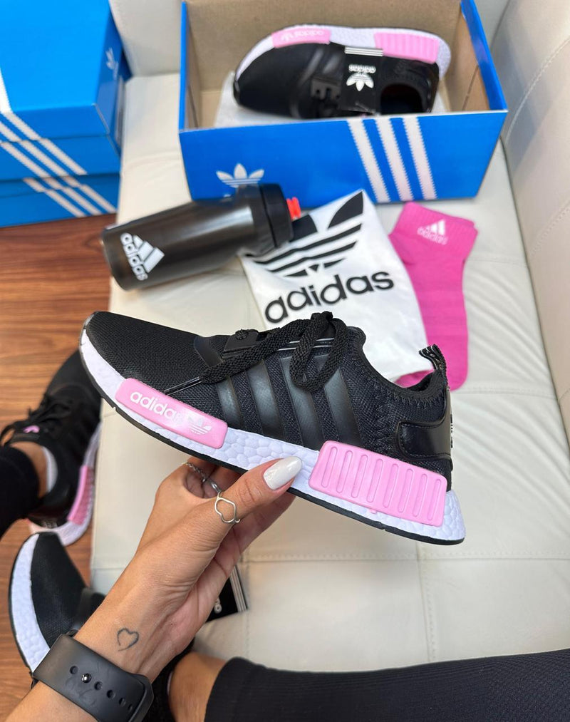 Tênis Esportivo Feminino confortável e estiloso Adidas nmd 