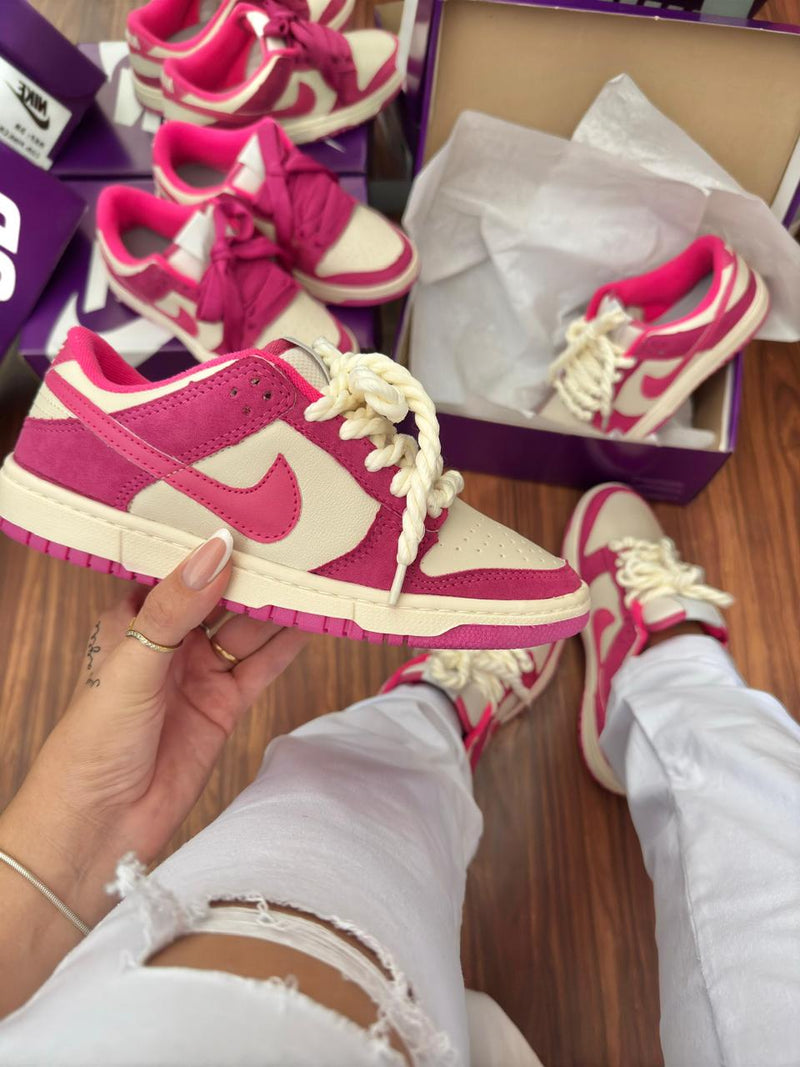 Tênis feminino estiloso confortável Nike sb dunk low rosa 