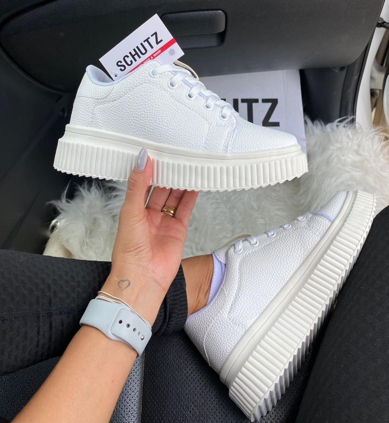 Tênis Casual feminino branco Schutz  Conforto Sofisticado para o Dia a Dia