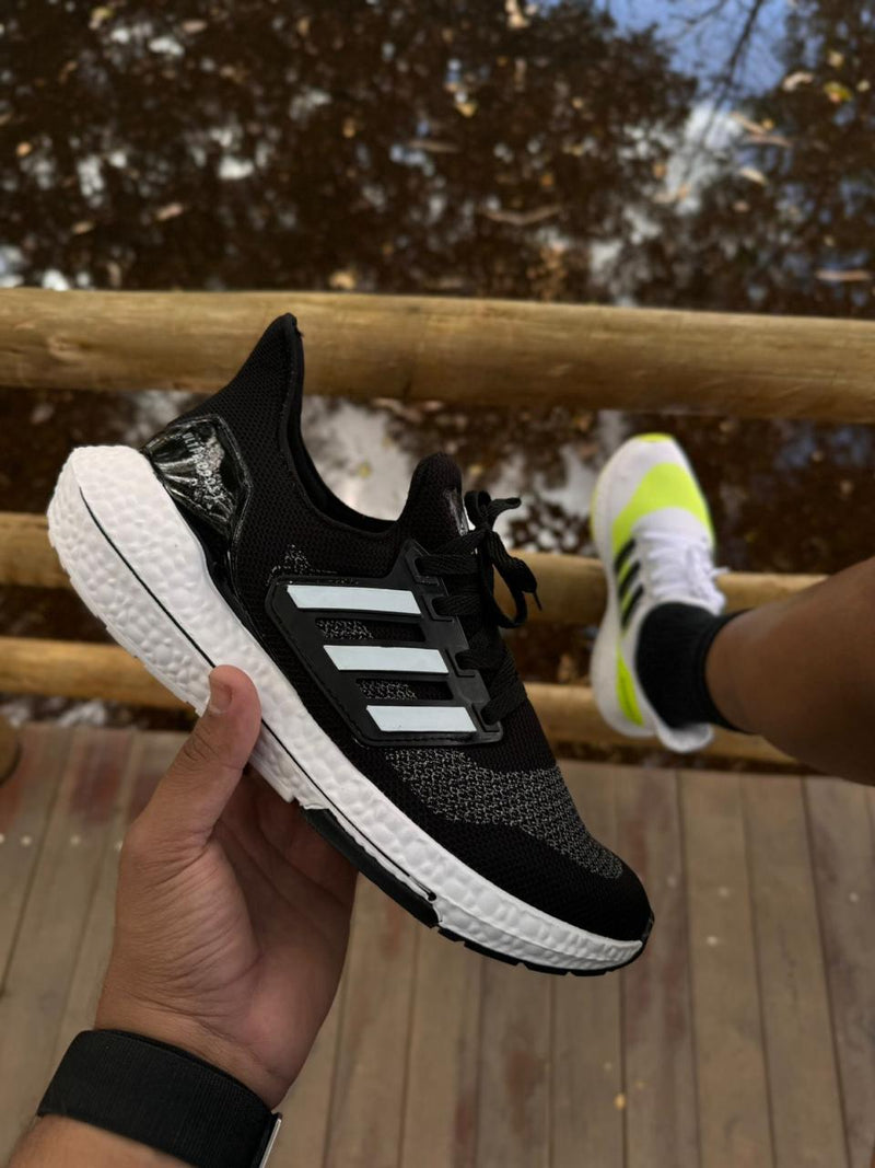 tenis esportivo para corrida adidas ultraboost performance 