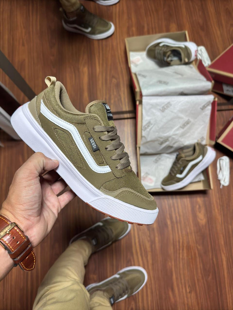 Tênis Vans UltraRange 3D Unissex [Verde Militar] - Estilo Versátil para dia a dia