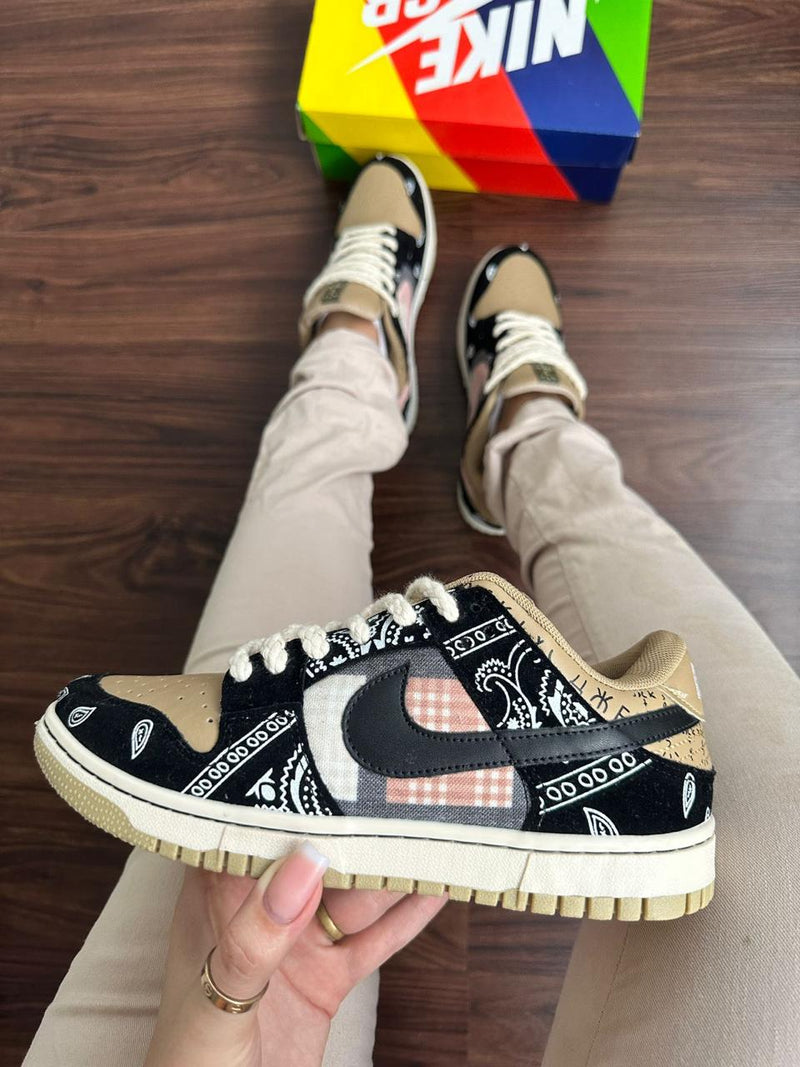 tenis unissex diferenciado nike SB dunk low travis scott