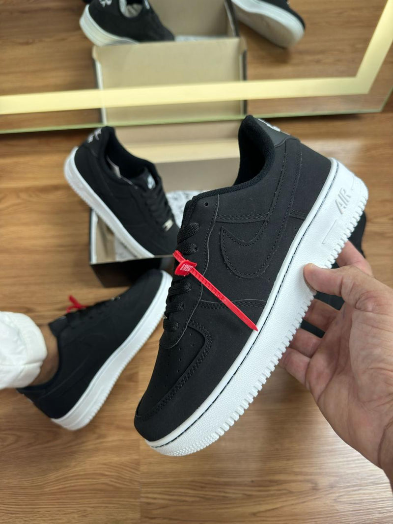 Tênis Nike Air Force 1 Nobuk [Preto] - Masculino