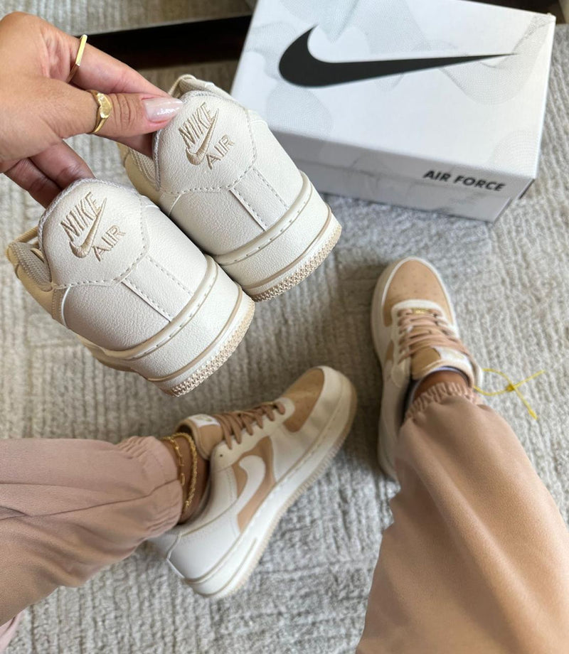 tenis feminino limitado nike air force 1  moda e estilo nude 