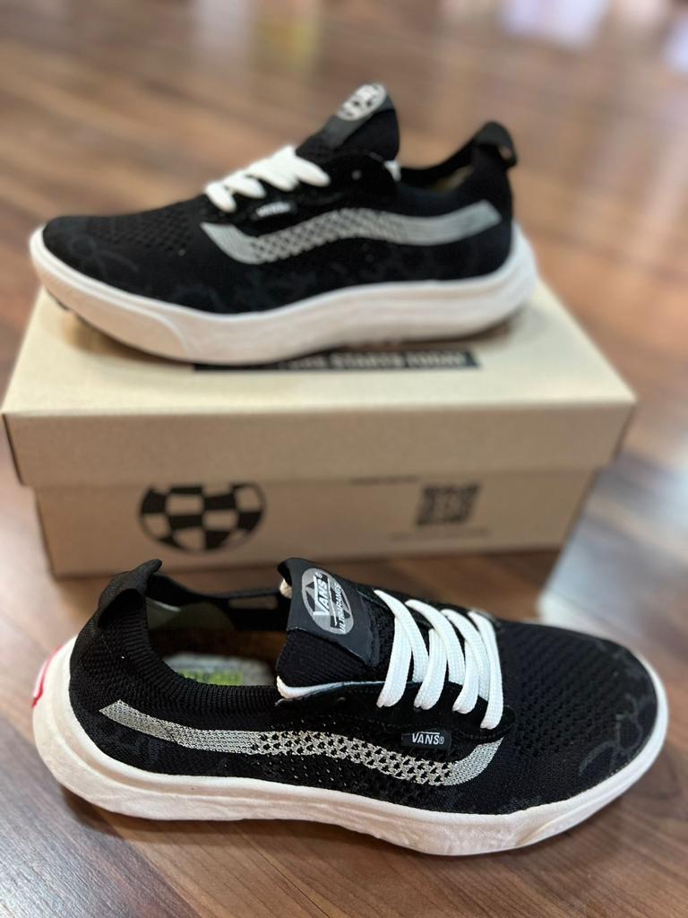 tenis unissex confortavel para o dia a dia vans ultrarange vr3