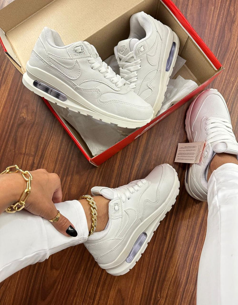 tenis feminino branco nike air max 1 dia a dia 