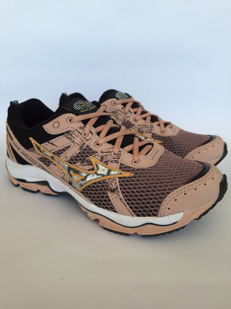 tenis esportivo feminino mizuno nirvana 9