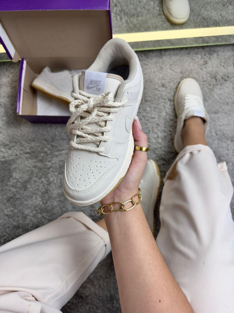 tenis feminino diferente cadarço corda nike sb dunk low off white exclusivo 