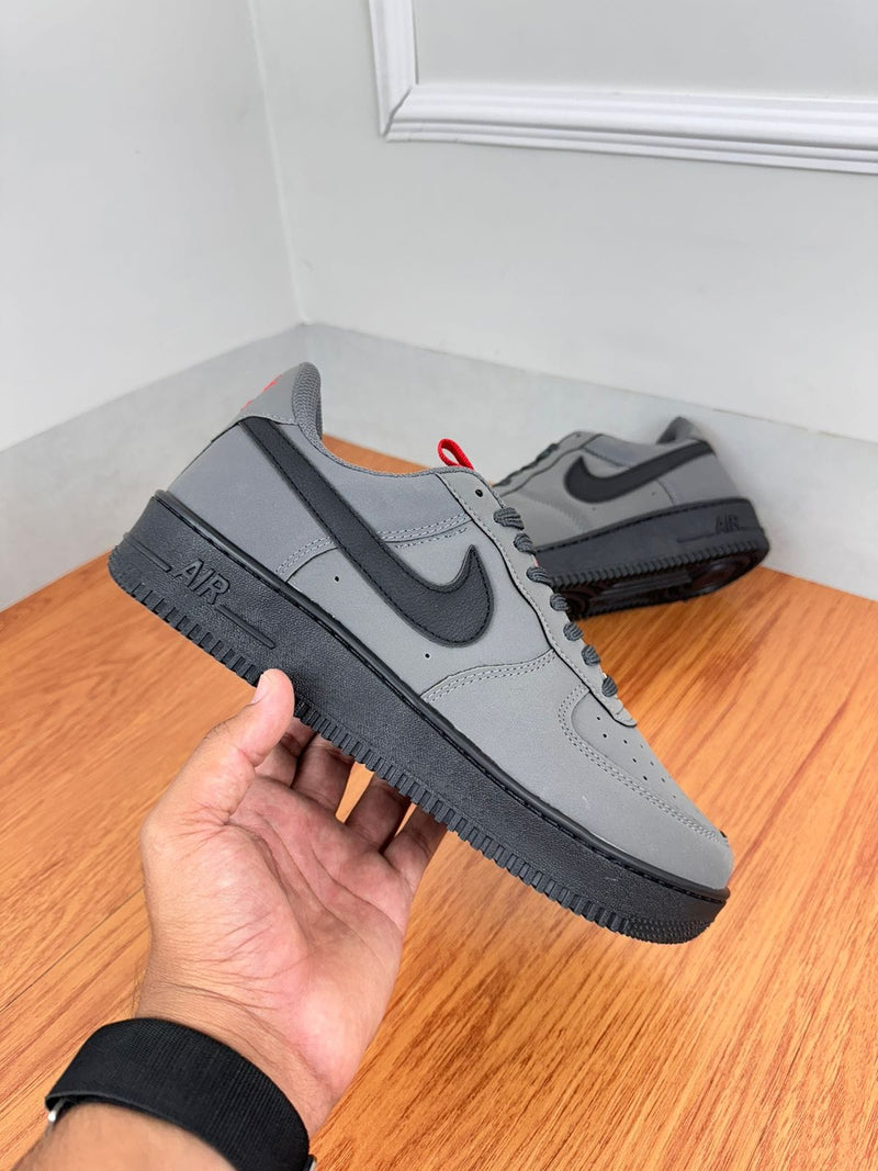 tenis masculino sofisticado diferente nike air force 1 chumbo