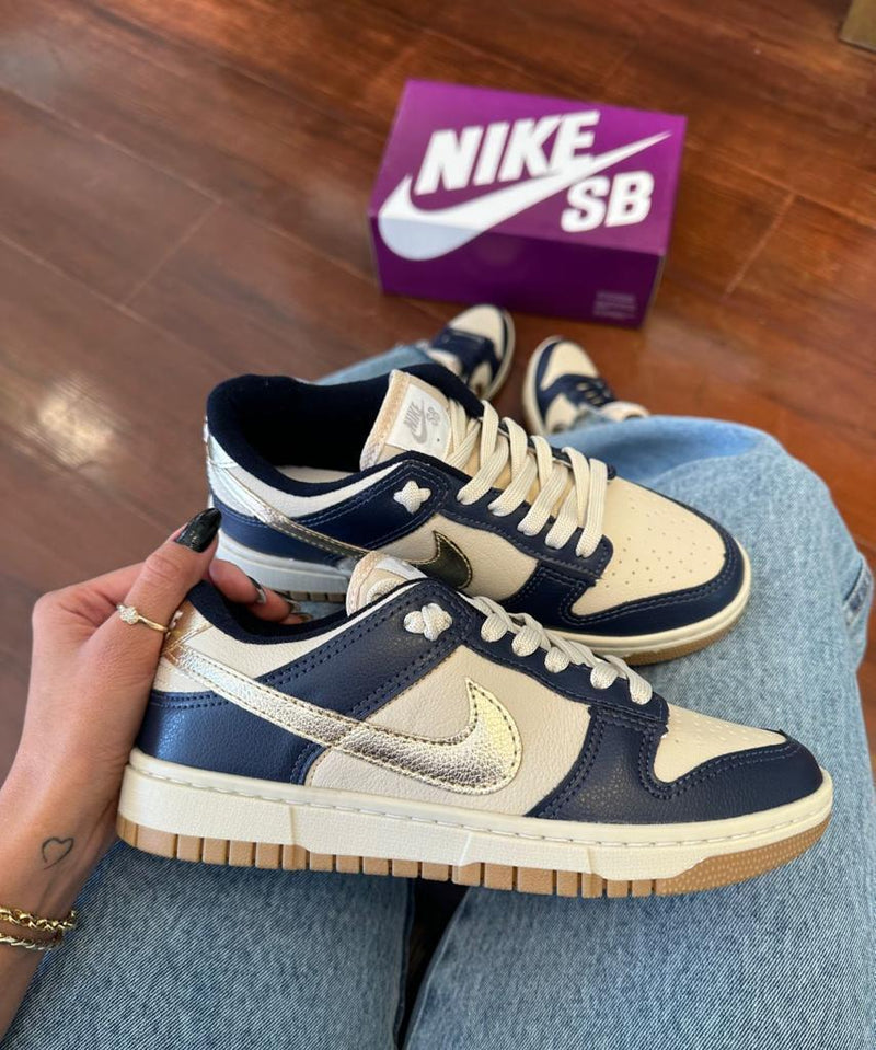 tenis feminino confortavel azul marinho nike sb dunk low 