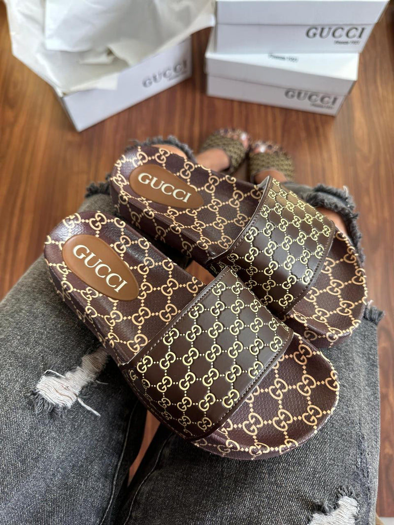 Chinelo Slide Gucci Feminino - Conforto e Estilo Exclusivo