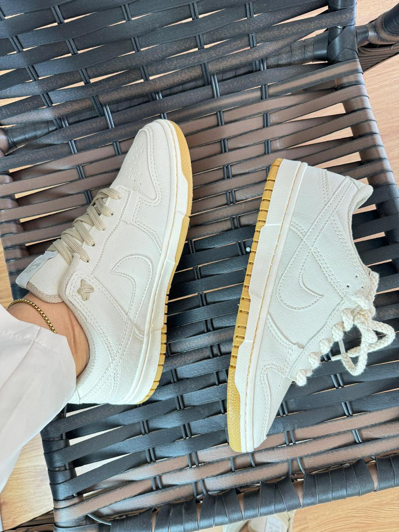 Tênis Nike SB Dunk Low Feminino [Off White] Corda - Exclusividade