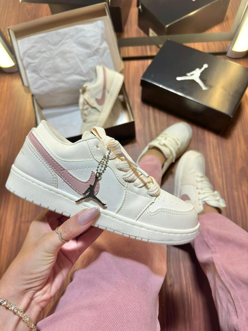 tenis feminino nike jordan 1 off white com brinde exclusivo 